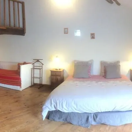 Les Granges D'ignaux Oda ve Kahvaltı 3*