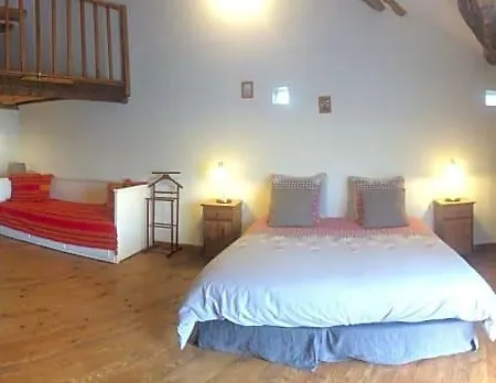 Les Granges D'ignaux Bed & Breakfast
